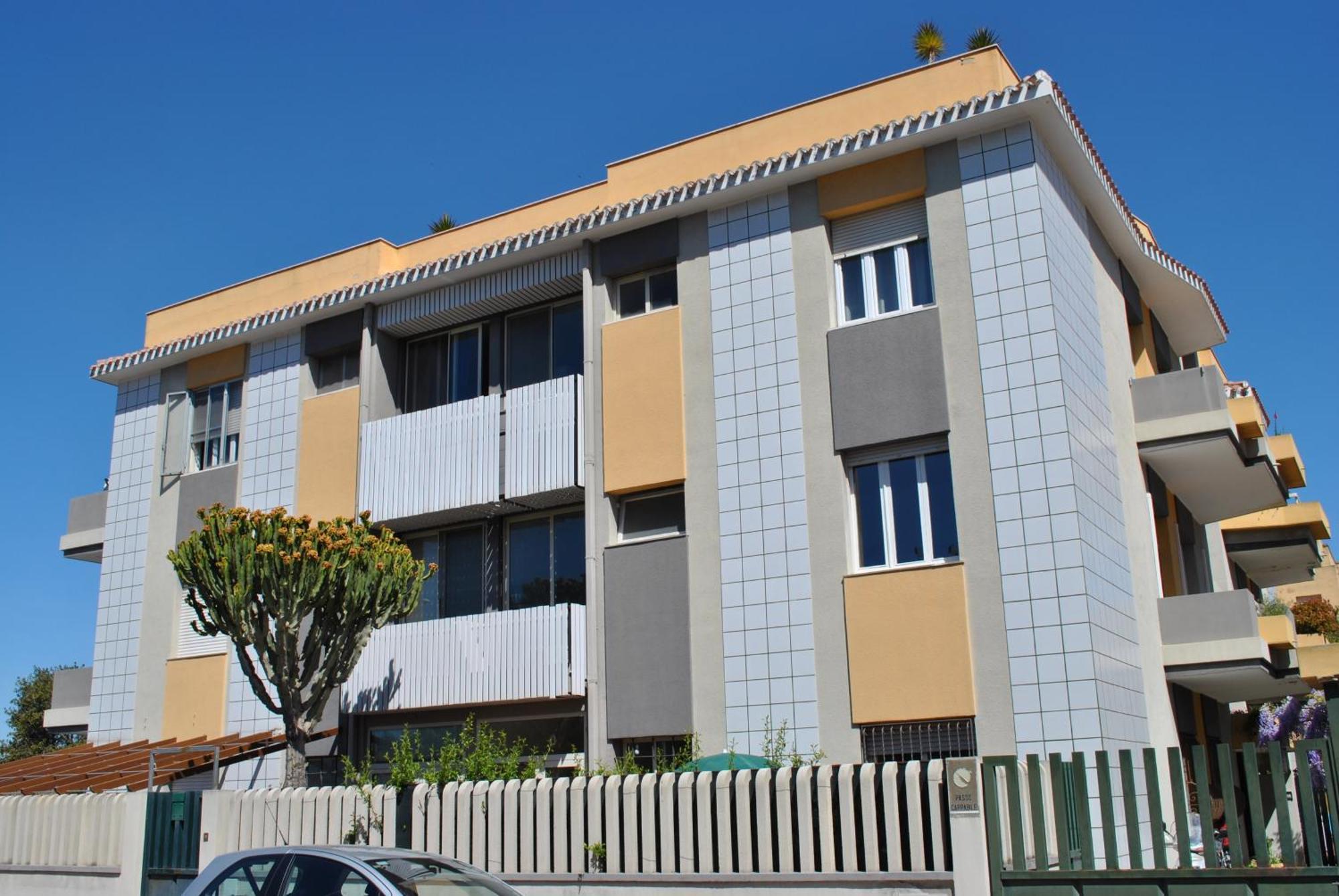 Lewis Rooms Poetto Beach Кальяри Экстерьер фото