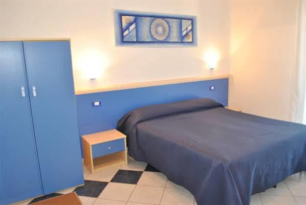 Lewis Rooms Poetto Beach Кальяри Экстерьер фото