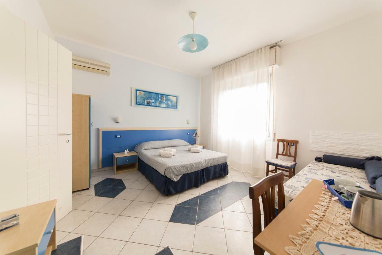 Lewis Rooms Poetto Beach Кальяри Экстерьер фото